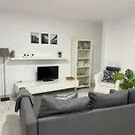 Holidays2Malaga Jinetes Junto Casco Historico & Parking